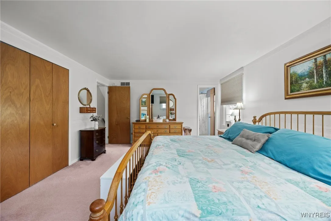 1500 Jamaica Square, North Tonawanda, New York 141, North Tonawanda, New York 14120, 4 Bedrooms Bedrooms, 10 Rooms Rooms,2 BathroomsBathrooms,Residential,For Sale,1500 Jamaica Square, North Tonawanda, New York 141,0,B1634184