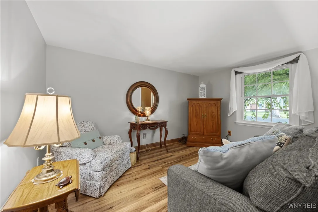 1500 Jamaica Square, North Tonawanda, New York 141, North Tonawanda, New York 14120, 4 Bedrooms Bedrooms, 10 Rooms Rooms,2 BathroomsBathrooms,Residential,For Sale,1500 Jamaica Square, North Tonawanda, New York 141,0,B1634184