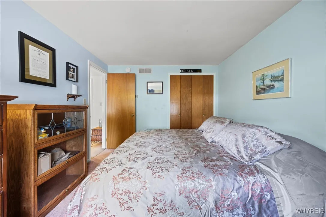 1500 Jamaica Square, North Tonawanda, New York 141, North Tonawanda, New York 14120, 4 Bedrooms Bedrooms, 10 Rooms Rooms,2 BathroomsBathrooms,Residential,For Sale,1500 Jamaica Square, North Tonawanda, New York 141,0,B1634184