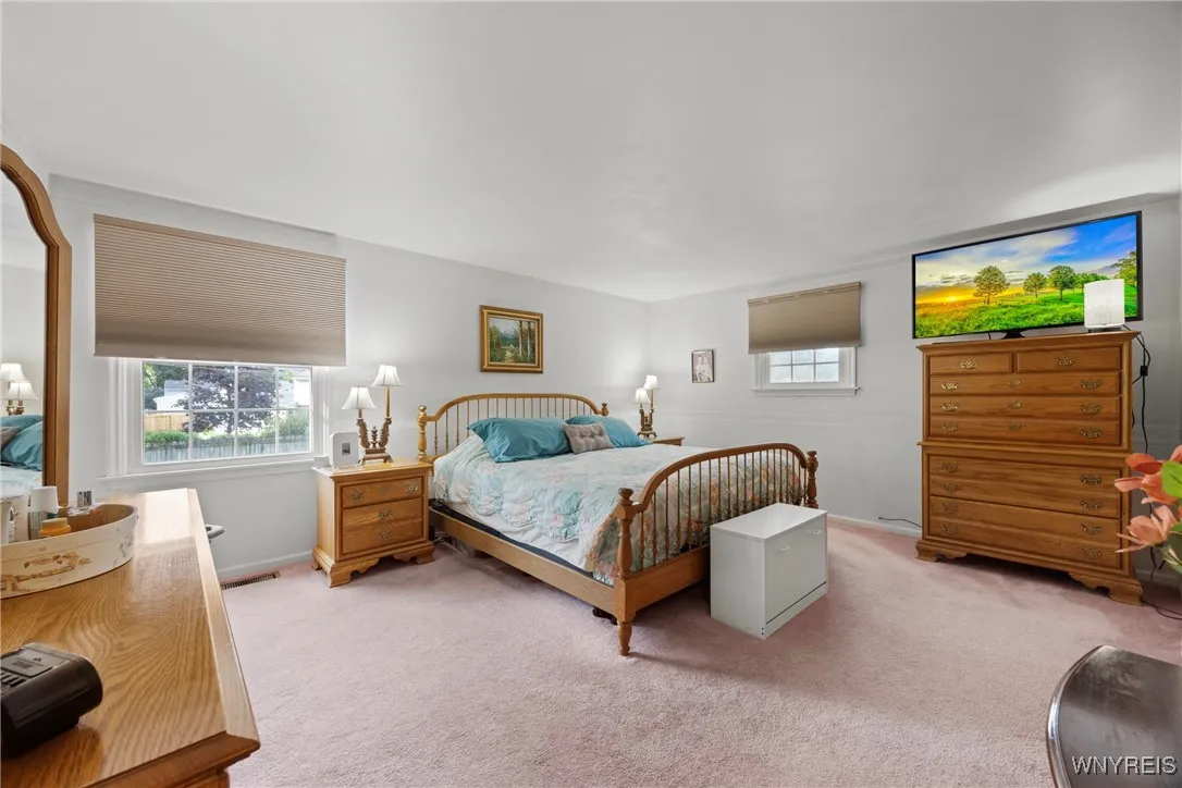 1500 Jamaica Square, North Tonawanda, New York 141, North Tonawanda, New York 14120, 4 Bedrooms Bedrooms, 10 Rooms Rooms,2 BathroomsBathrooms,Residential,For Sale,1500 Jamaica Square, North Tonawanda, New York 141,0,B1634184