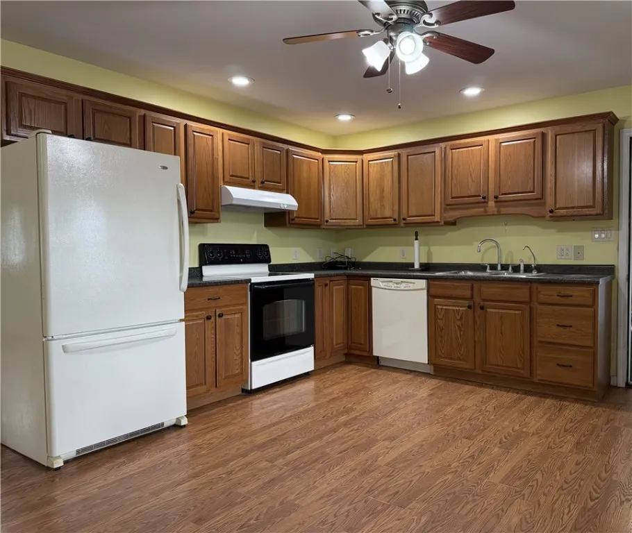 560 East Street, Bridgewater, New York 13318, Bridgewater, New York 13318, 3 Bedrooms Bedrooms, 7 Rooms Rooms,2 BathroomsBathrooms,Residential,For Sale,560 East Street, Bridgewater, New York 13318,0,R1634212