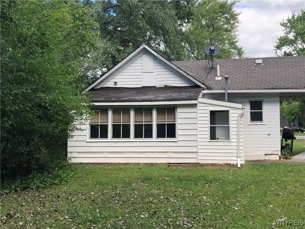 SHINGLE ROOF- NOT LEAKING - RUBBER BACK ROOF