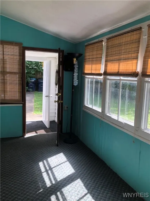 BACK EXIT TO MUD ROOM