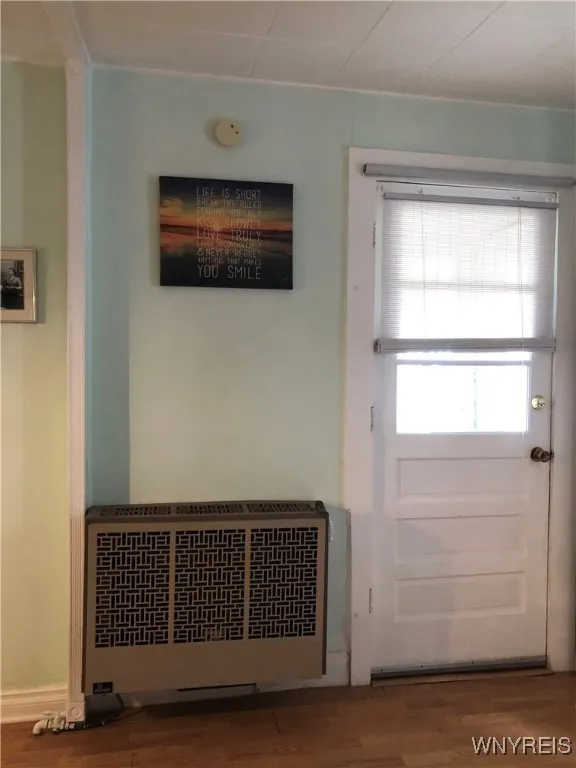 FRONT ENCLOSED ENTRY