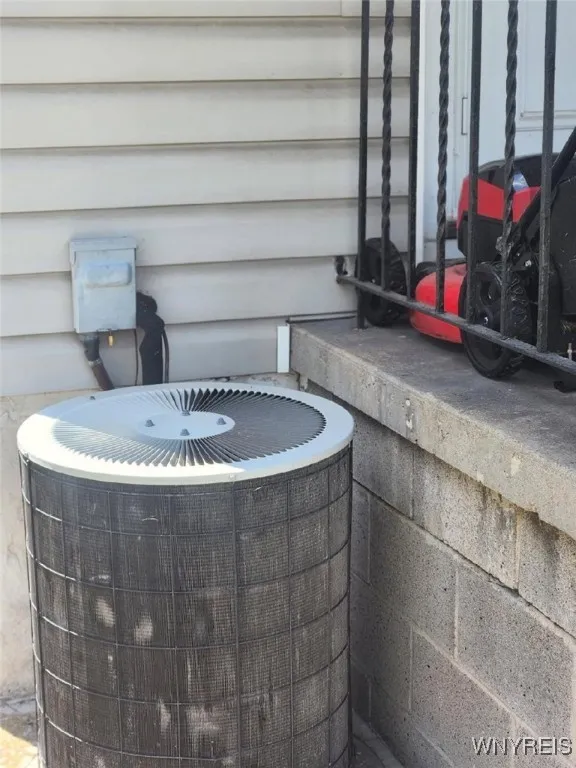 727 19th Street, Niagara Falls, New York 14301, Niagara Falls, New York 14301, 3 Bedrooms Bedrooms, 6 Rooms Rooms,1 BathroomBathrooms,Residential,For Sale,727 19th Street, Niagara Falls, New York 14301,0,B1634510
