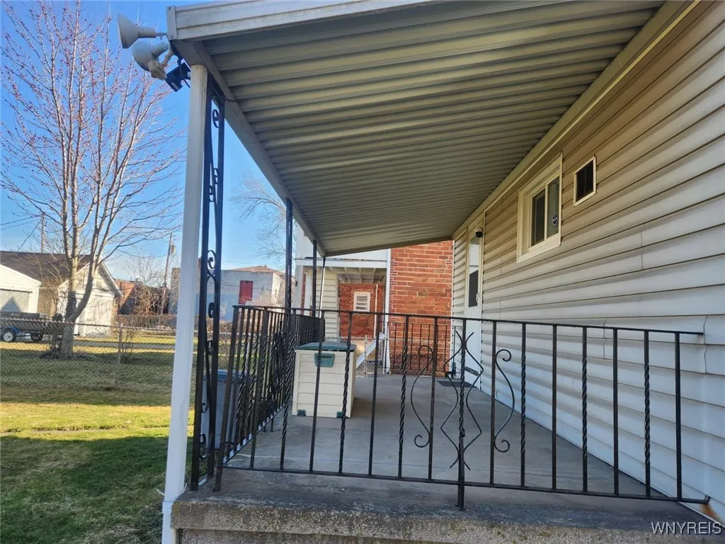 727 19th Street, Niagara Falls, New York 14301, Niagara Falls, New York 14301, 3 Bedrooms Bedrooms, 6 Rooms Rooms,1 BathroomBathrooms,Residential,For Sale,727 19th Street, Niagara Falls, New York 14301,0,B1634510