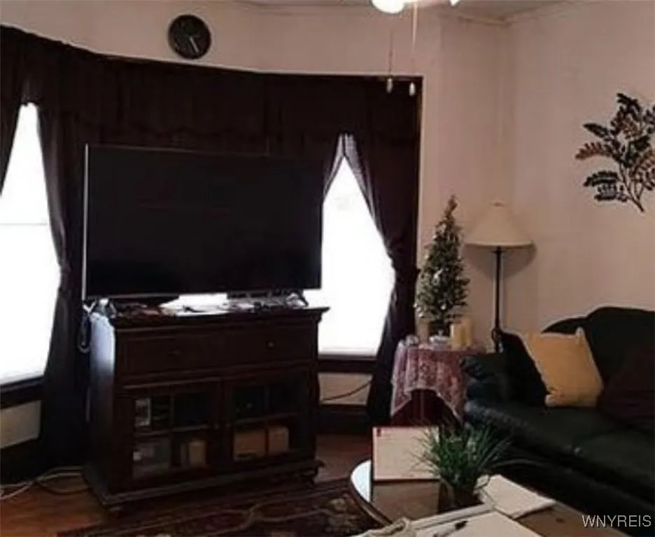727 19th Street, Niagara Falls, New York 14301, Niagara Falls, New York 14301, 3 Bedrooms Bedrooms, 6 Rooms Rooms,1 BathroomBathrooms,Residential,For Sale,727 19th Street, Niagara Falls, New York 14301,0,B1634510