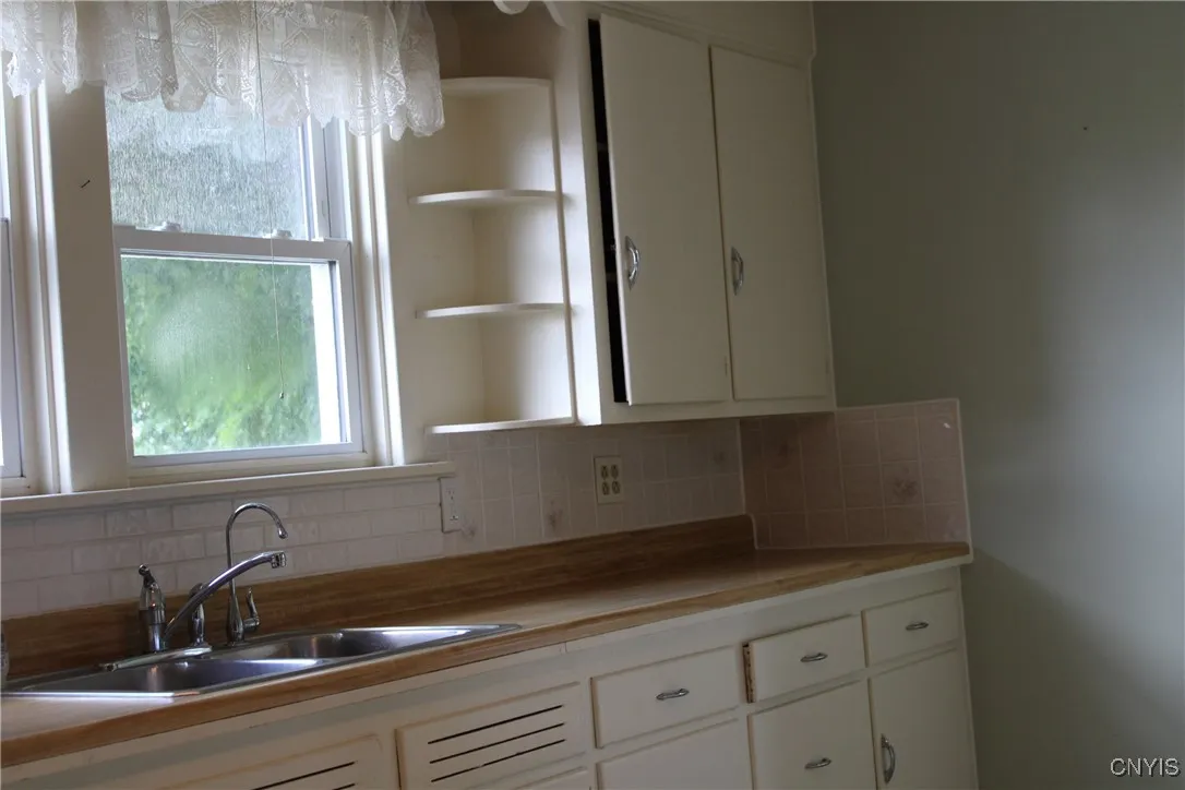 23874 Gracey Road, Le Ray, New York 13616, Le Ray, New York 13616, 4 Bedrooms Bedrooms, 7 Rooms Rooms,1 BathroomBathrooms,Residential,For Sale,23874 Gracey Road, Le Ray, New York 13616,0,S1634393