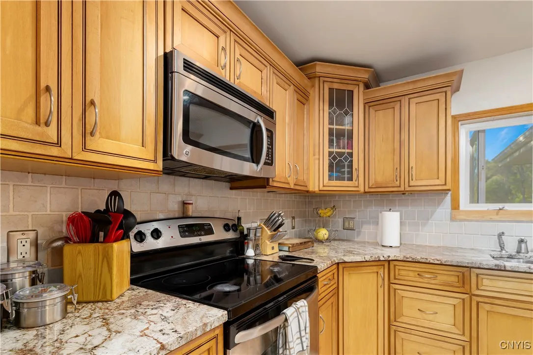 21 Huyck Avenue, Fairfield, New York 13406, Fairfield, New York 13406, 4 Bedrooms Bedrooms, 8 Rooms Rooms,3 BathroomsBathrooms,Residential,For Sale,21 Huyck Avenue, Fairfield, New York 13406,0,S1634048