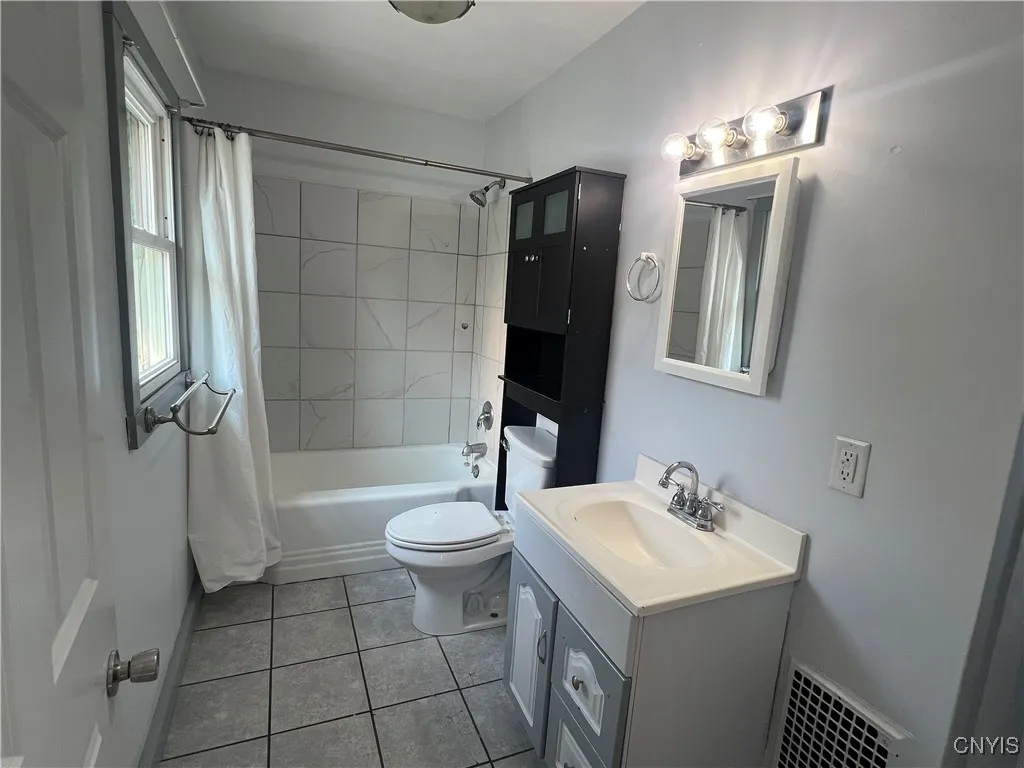full bath on second floor