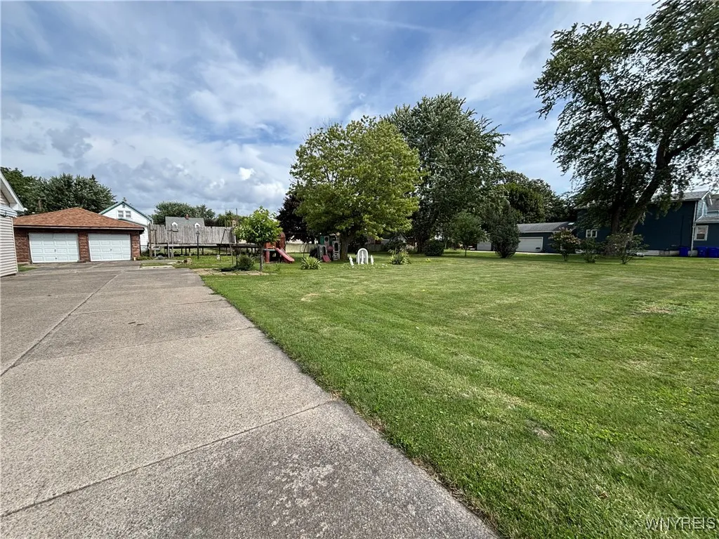 46 Paxford Place, West Seneca, New York 14224, West Seneca, New York 14224, 4 Bedrooms Bedrooms, ,2 BathroomsBathrooms,Residential,For Sale,46 Paxford Place, West Seneca, New York 14224,0,B1634039