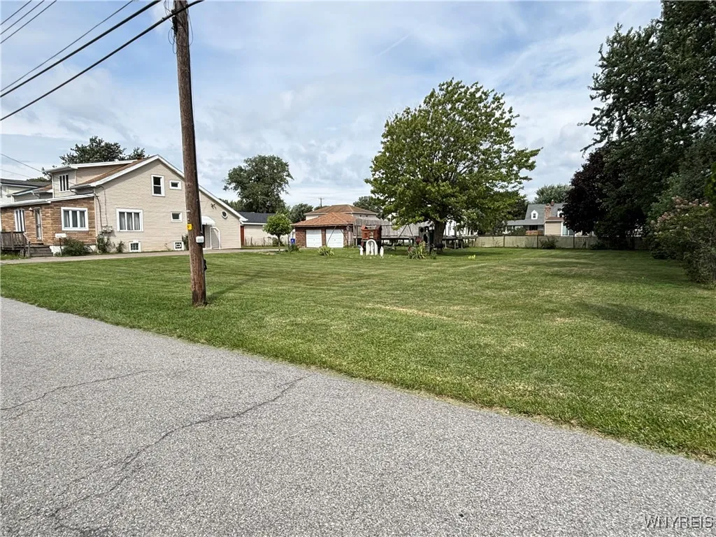 46 Paxford Place, West Seneca, New York 14224, West Seneca, New York 14224, 4 Bedrooms Bedrooms, ,2 BathroomsBathrooms,Residential,For Sale,46 Paxford Place, West Seneca, New York 14224,0,B1634039