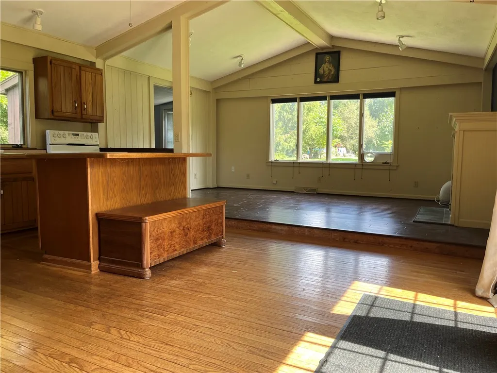 1634 Jackson Road, Penfield, New York 14526, Penfield, New York 14526, 3 Bedrooms Bedrooms, 7 Rooms Rooms,1 BathroomBathrooms,Residential,For Sale,1634 Jackson Road, Penfield, New York 14526,0,R1634522
