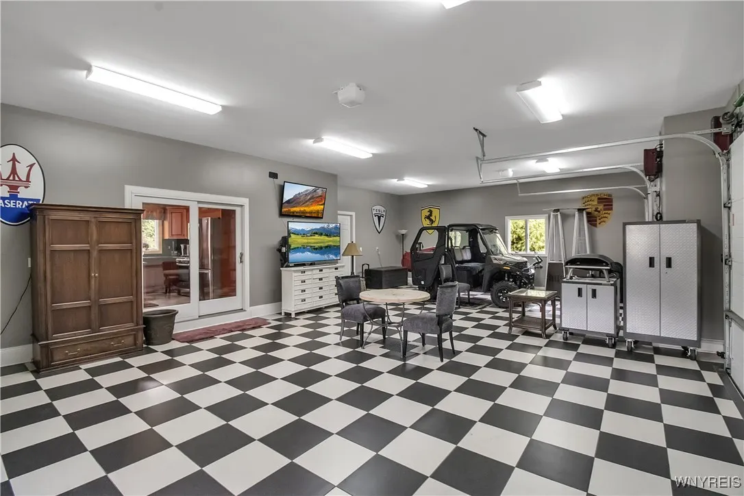 Bonus garage spae