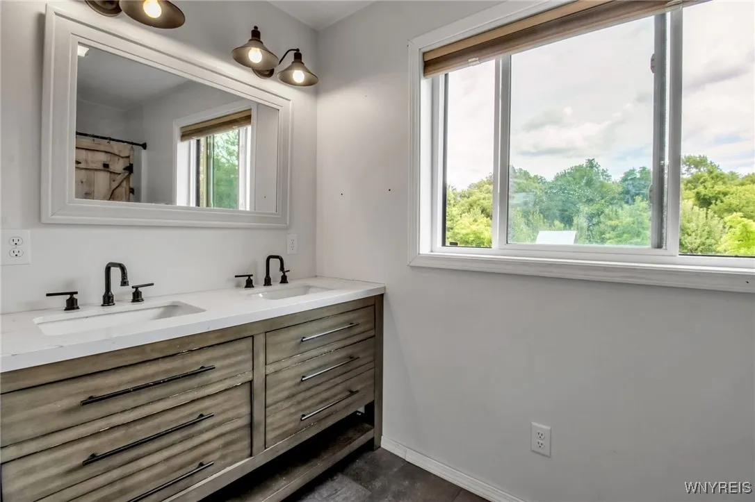 9268 Foote Road, Royalton, New York 14001, Royalton, New York 14001, 3 Bedrooms Bedrooms, 9 Rooms Rooms,2 BathroomsBathrooms,Residential,For Sale,9268 Foote Road, Royalton, New York 14001,0,B1634365