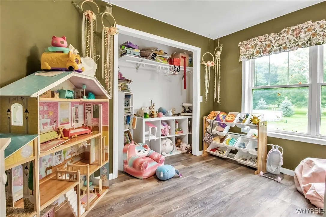 9268 Foote Road, Royalton, New York 14001, Royalton, New York 14001, 3 Bedrooms Bedrooms, 9 Rooms Rooms,2 BathroomsBathrooms,Residential,For Sale,9268 Foote Road, Royalton, New York 14001,0,B1634365