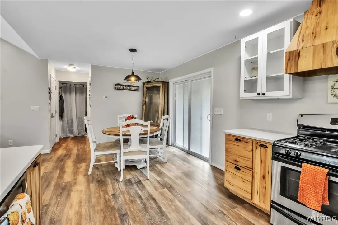 9268 Foote Road, Royalton, New York 14001, Royalton, New York 14001, 3 Bedrooms Bedrooms, 9 Rooms Rooms,2 BathroomsBathrooms,Residential,For Sale,9268 Foote Road, Royalton, New York 14001,0,B1634365