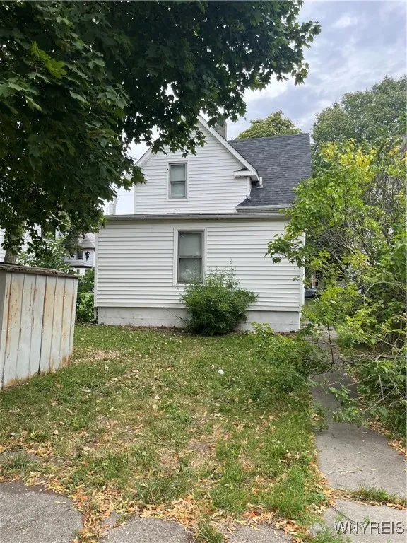 628 25th Street, Niagara Falls, New York 14301, Niagara Falls, New York 14301, 4 Bedrooms Bedrooms, 10 Rooms Rooms,2 BathroomsBathrooms,Residential,For Sale,628 25th Street, Niagara Falls, New York 14301,0,B1634528