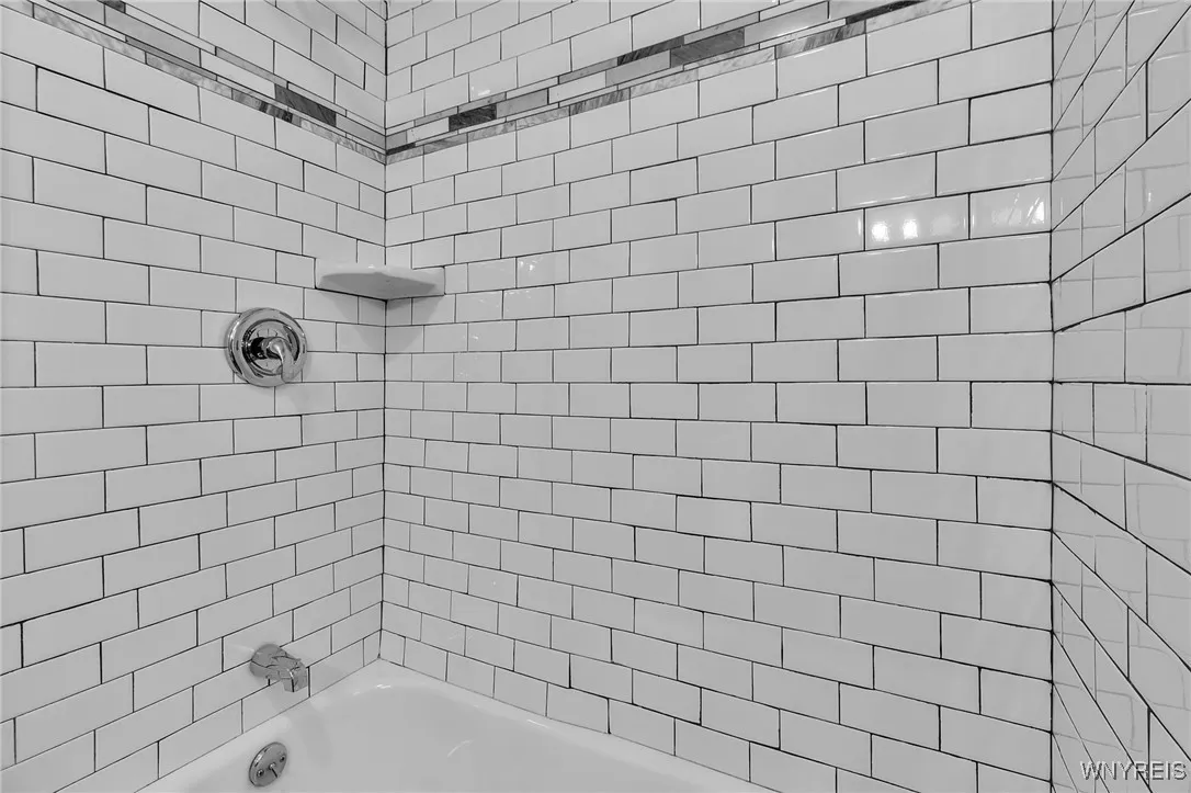 481 7th Street, Buffalo, New York 14201, Buffalo, New York 14201, 10 Bedrooms Bedrooms, ,4 BathroomsBathrooms,Residential,For Sale,481 7th Street, Buffalo, New York 14201,0,B1634326