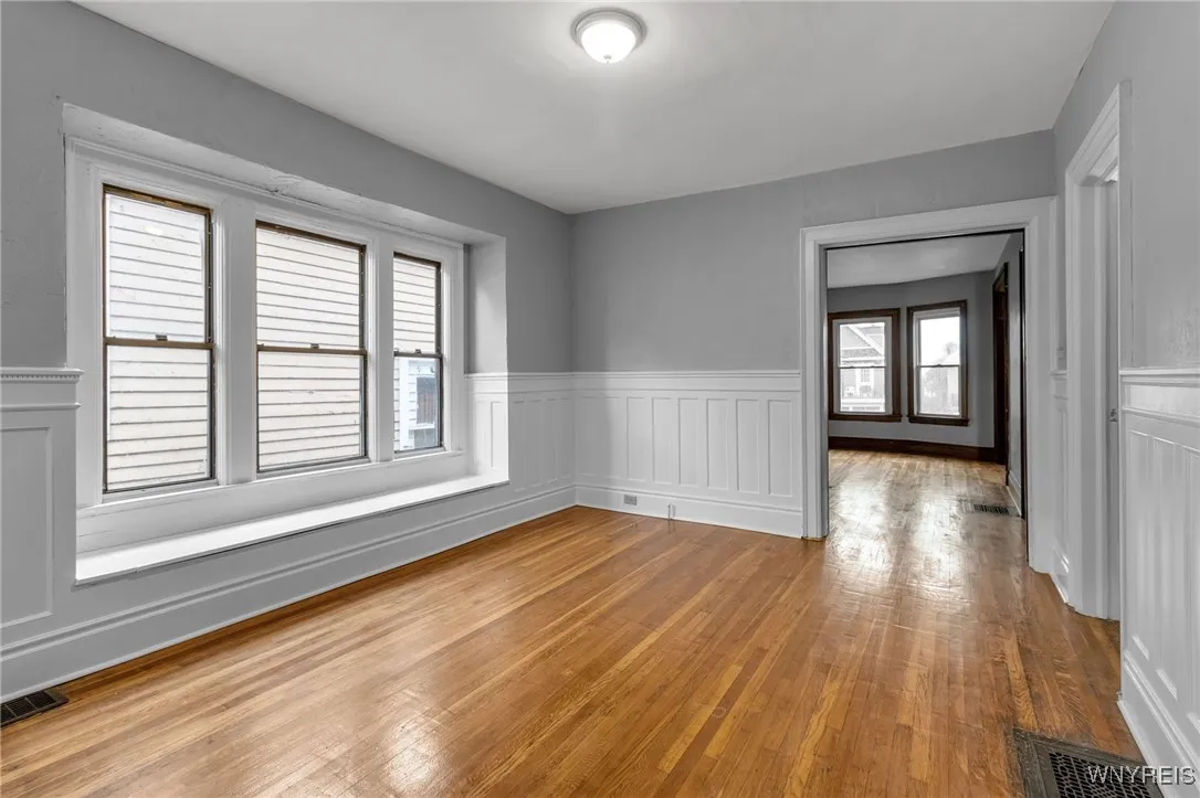 481 7th Street, Buffalo, New York 14201, Buffalo, New York 14201, 10 Bedrooms Bedrooms, ,4 BathroomsBathrooms,Residential,For Sale,481 7th Street, Buffalo, New York 14201,0,B1634326