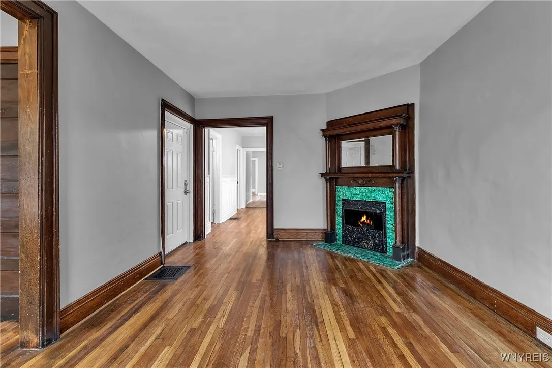481 7th Street, Buffalo, New York 14201, Buffalo, New York 14201, 10 Bedrooms Bedrooms, ,4 BathroomsBathrooms,Residential,For Sale,481 7th Street, Buffalo, New York 14201,0,B1634326