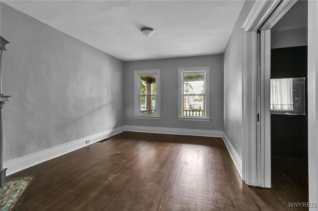 481 7th Street, Buffalo, New York 14201, Buffalo, New York 14201, 10 Bedrooms Bedrooms, ,4 BathroomsBathrooms,Residential,For Sale,481 7th Street, Buffalo, New York 14201,0,B1634326