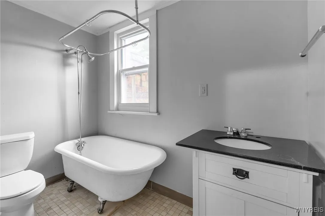 481 7th Street, Buffalo, New York 14201, Buffalo, New York 14201, 10 Bedrooms Bedrooms, ,4 BathroomsBathrooms,Residential,For Sale,481 7th Street, Buffalo, New York 14201,0,B1634326