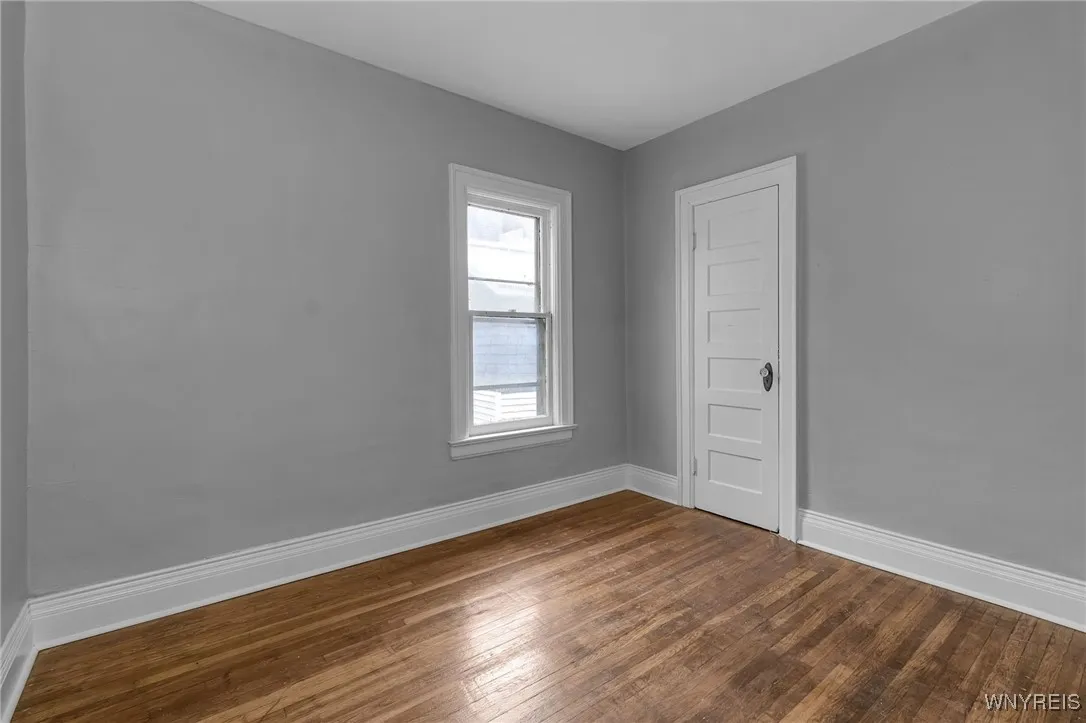 481 7th Street, Buffalo, New York 14201, Buffalo, New York 14201, 10 Bedrooms Bedrooms, ,4 BathroomsBathrooms,Residential,For Sale,481 7th Street, Buffalo, New York 14201,0,B1634326