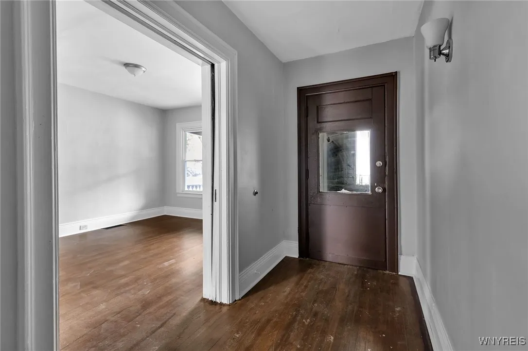 481 7th Street, Buffalo, New York 14201, Buffalo, New York 14201, 10 Bedrooms Bedrooms, ,4 BathroomsBathrooms,Residential,For Sale,481 7th Street, Buffalo, New York 14201,0,B1634326
