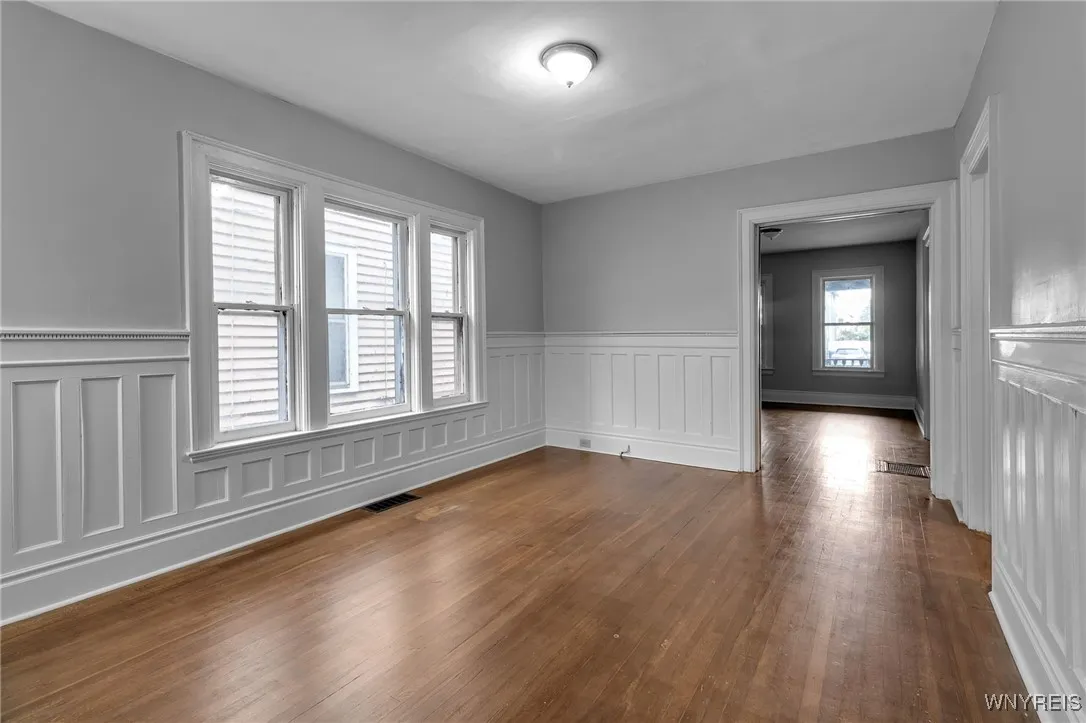 481 7th Street, Buffalo, New York 14201, Buffalo, New York 14201, 10 Bedrooms Bedrooms, ,4 BathroomsBathrooms,Residential,For Sale,481 7th Street, Buffalo, New York 14201,0,B1634326
