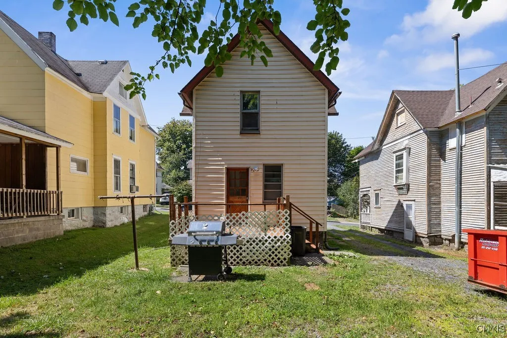 12 Orchard Avenue, Auburn, New York 13021, Auburn, New York 13021, 3 Bedrooms Bedrooms, 7 Rooms Rooms,1 BathroomBathrooms,Residential,For Sale,12 Orchard Avenue, Auburn, New York 13021,0,S1633039