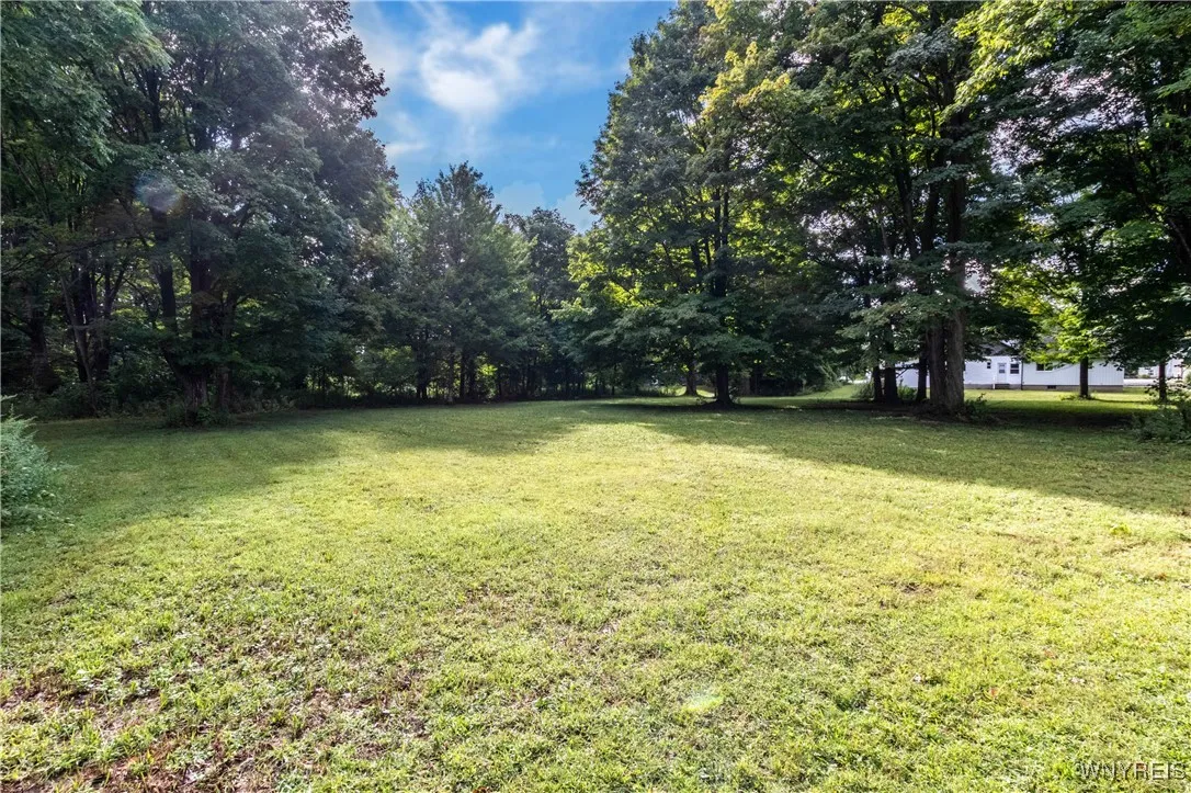 1187 Sandridge Road, Alden, New York 14004, Alden, New York 14004, 4 Bedrooms Bedrooms, 9 Rooms Rooms,1 BathroomBathrooms,Residential,For Sale,1187 Sandridge Road, Alden, New York 14004,0,B1633093