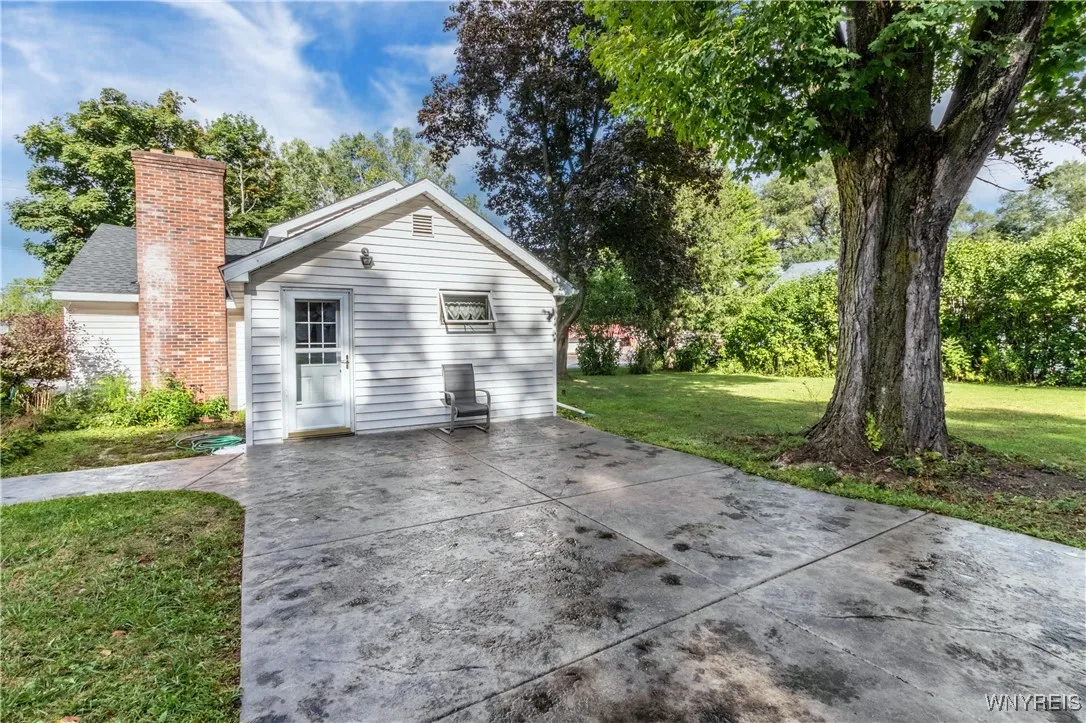 1187 Sandridge Road, Alden, New York 14004, Alden, New York 14004, 4 Bedrooms Bedrooms, 9 Rooms Rooms,1 BathroomBathrooms,Residential,For Sale,1187 Sandridge Road, Alden, New York 14004,0,B1633093