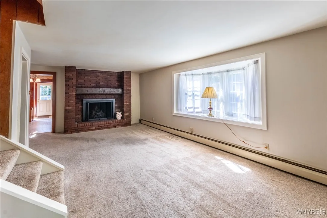 1187 Sandridge Road, Alden, New York 14004, Alden, New York 14004, 4 Bedrooms Bedrooms, 9 Rooms Rooms,1 BathroomBathrooms,Residential,For Sale,1187 Sandridge Road, Alden, New York 14004,0,B1633093