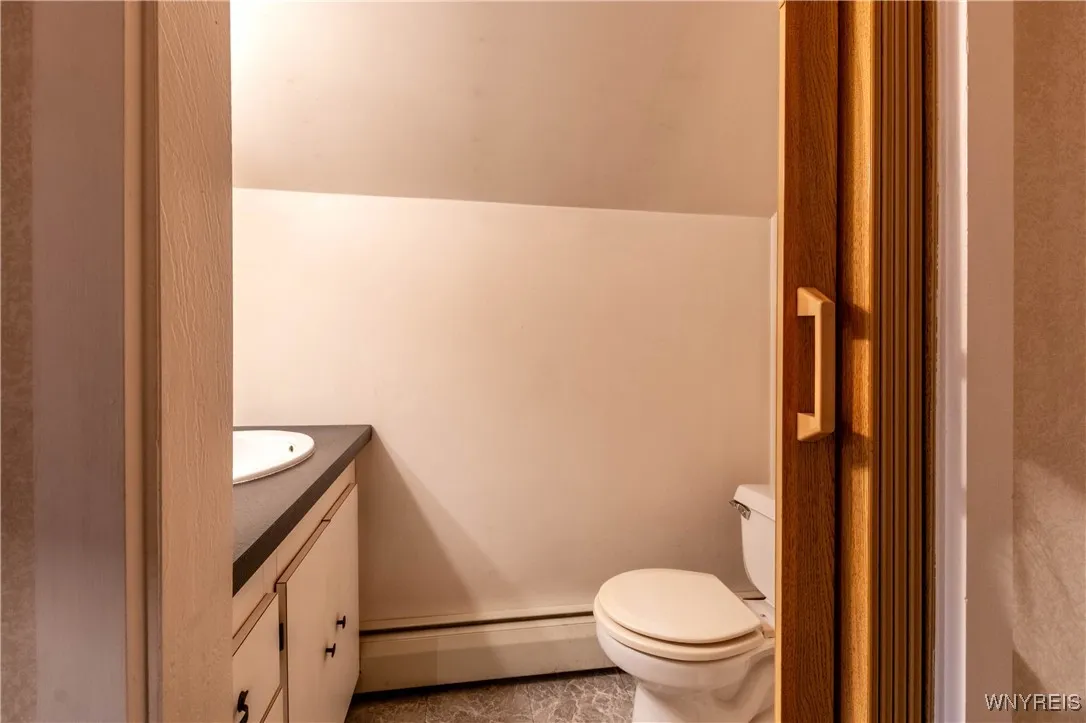 1187 Sandridge Road, Alden, New York 14004, Alden, New York 14004, 4 Bedrooms Bedrooms, 9 Rooms Rooms,1 BathroomBathrooms,Residential,For Sale,1187 Sandridge Road, Alden, New York 14004,0,B1633093