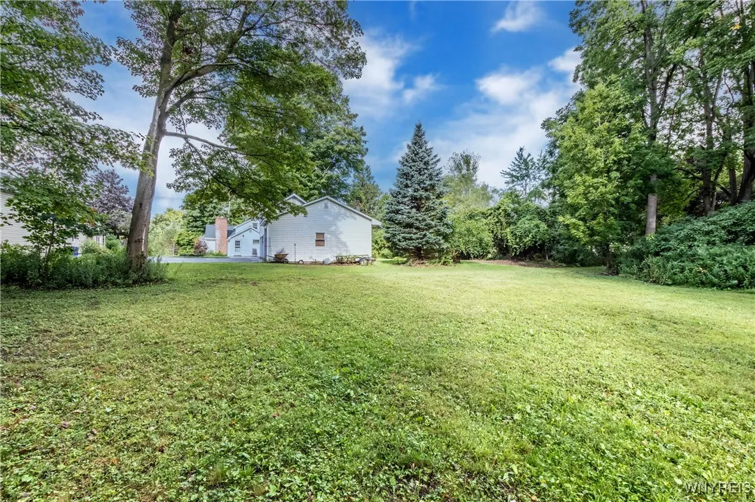 1187 Sandridge Road, Alden, New York 14004, Alden, New York 14004, 4 Bedrooms Bedrooms, 9 Rooms Rooms,1 BathroomBathrooms,Residential,For Sale,1187 Sandridge Road, Alden, New York 14004,0,B1633093