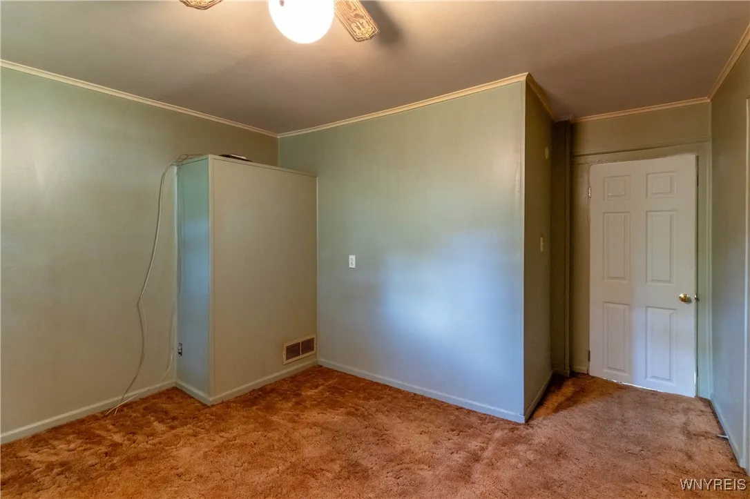 1187 Sandridge Road, Alden, New York 14004, Alden, New York 14004, 4 Bedrooms Bedrooms, 9 Rooms Rooms,1 BathroomBathrooms,Residential,For Sale,1187 Sandridge Road, Alden, New York 14004,0,B1633093