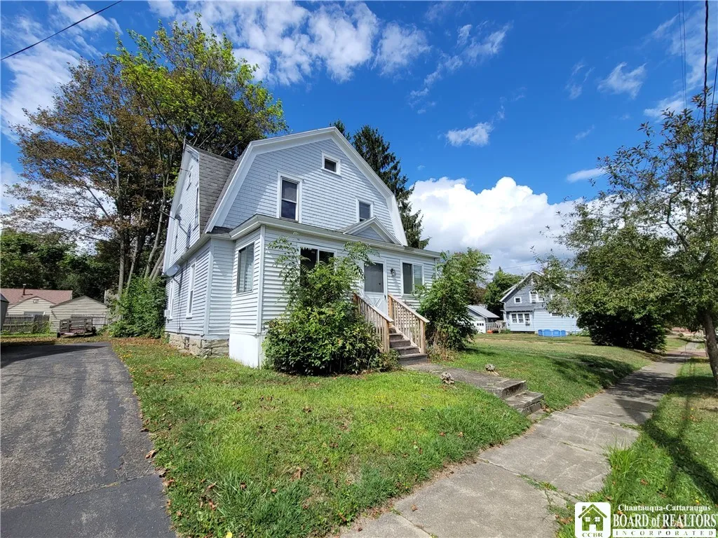 80 Highland Avenue, Jamestown, New York 14701, Jamestown, New York 14701, 5 Bedrooms Bedrooms, ,2 BathroomsBathrooms,Residential,For Sale,80 Highland Avenue, Jamestown, New York 14701,0,R1634342