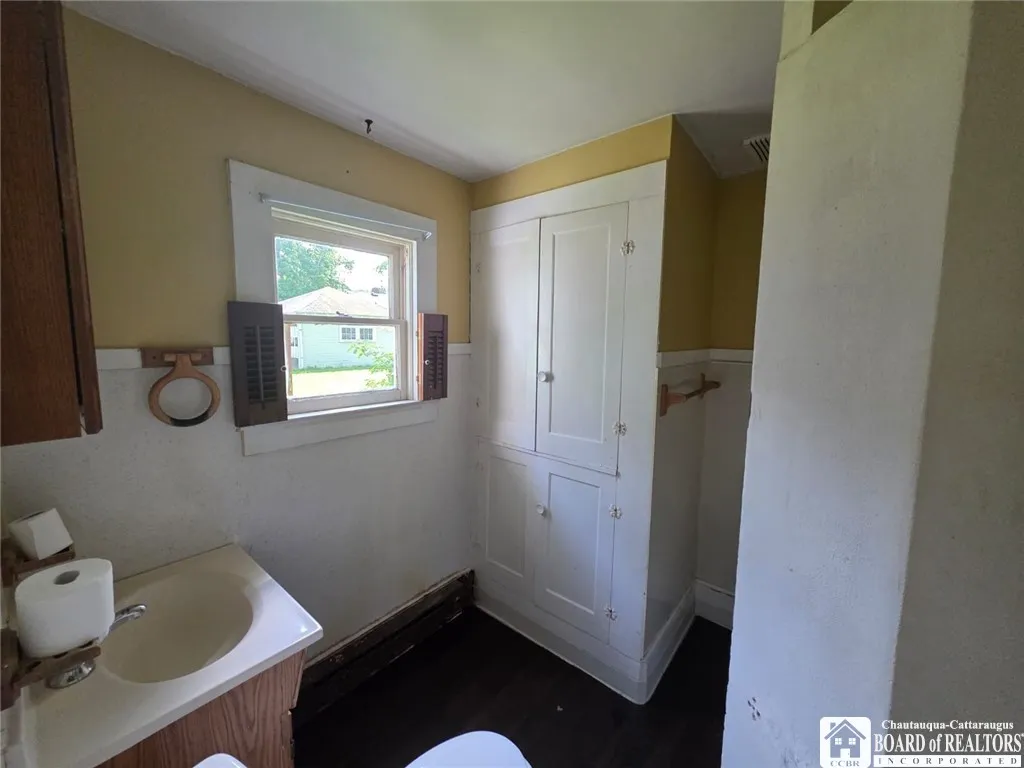80 Highland Avenue, Jamestown, New York 14701, Jamestown, New York 14701, 5 Bedrooms Bedrooms, ,2 BathroomsBathrooms,Residential,For Sale,80 Highland Avenue, Jamestown, New York 14701,0,R1634342