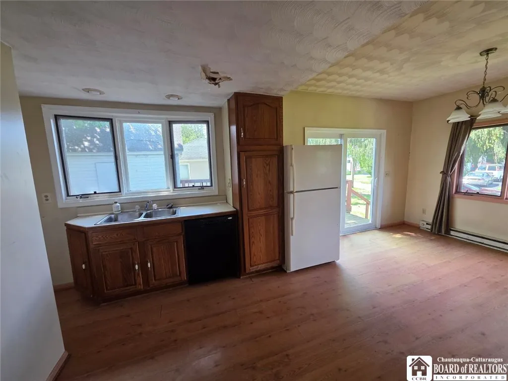 80 Highland Avenue, Jamestown, New York 14701, Jamestown, New York 14701, 5 Bedrooms Bedrooms, ,2 BathroomsBathrooms,Residential,For Sale,80 Highland Avenue, Jamestown, New York 14701,0,R1634342