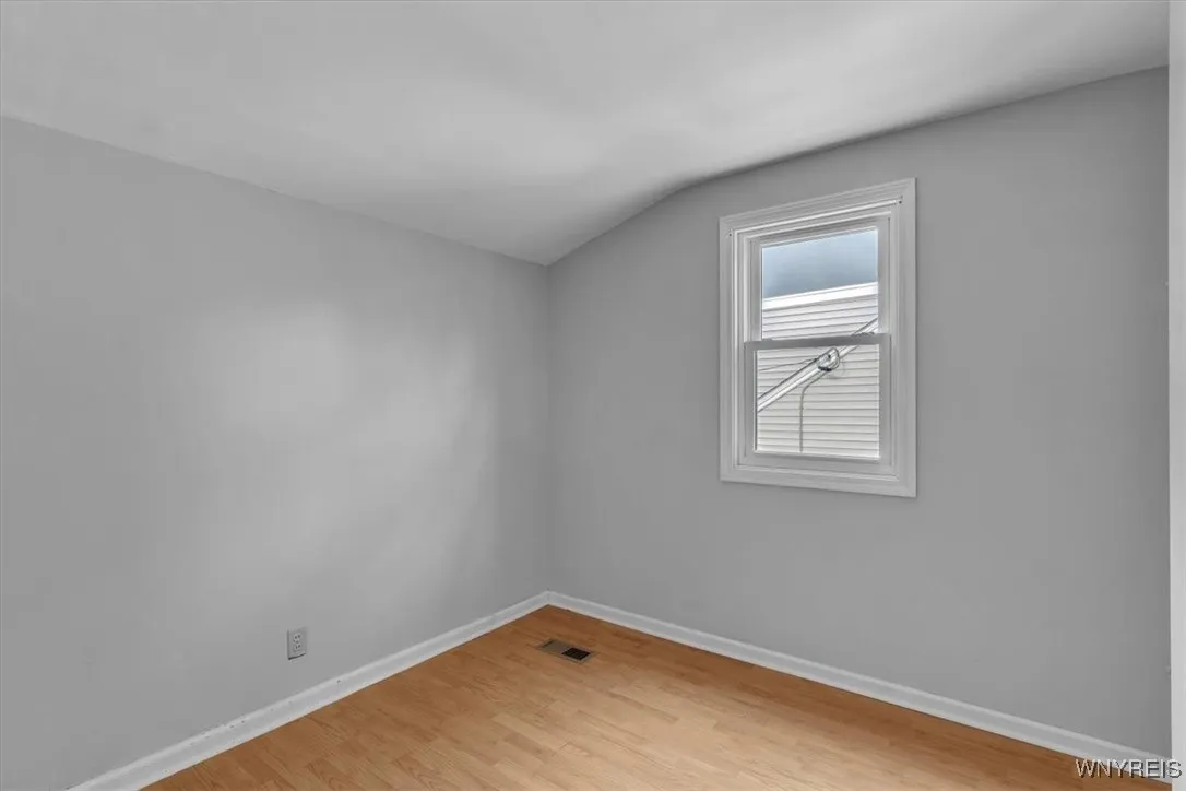 71 Gardenwood Lane, Tonawanda, New York 14223, Tonawanda, New York 14223, 3 Bedrooms Bedrooms, 7 Rooms Rooms,1 BathroomBathrooms,Residential,Closed,71 Gardenwood Lane, Tonawanda, New York 14223,0,B1632598