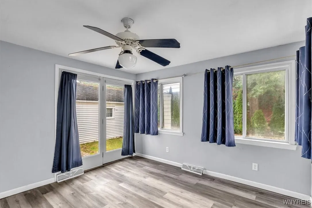 Back bonus room