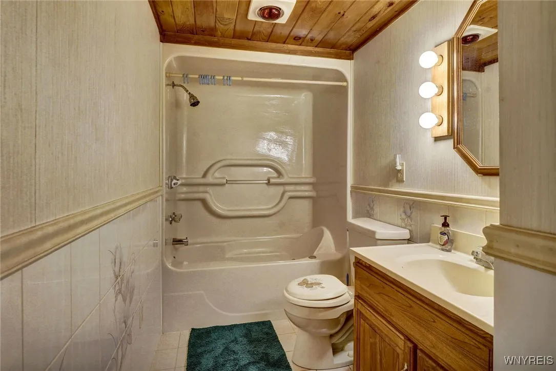 4451 Block Road, Yorkshire, New York 14042, Yorkshire, New York 14042, 2 Bedrooms Bedrooms, 5 Rooms Rooms,1 BathroomBathrooms,Residential,For Sale,4451 Block Road, Yorkshire, New York 14042,0,B1634004