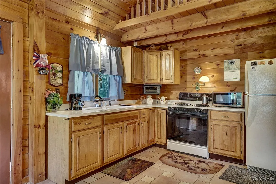 4451 Block Road, Yorkshire, New York 14042, Yorkshire, New York 14042, 2 Bedrooms Bedrooms, 5 Rooms Rooms,1 BathroomBathrooms,Residential,For Sale,4451 Block Road, Yorkshire, New York 14042,0,B1634004