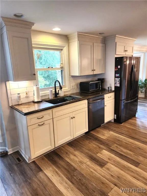 339 Daniel Drive, North Tonawanda, New York 14120, North Tonawanda, New York 14120, 3 Bedrooms Bedrooms, 8 Rooms Rooms,3 BathroomsBathrooms,Residential,For Sale,339 Daniel Drive, North Tonawanda, New York 14120,0,B1634494