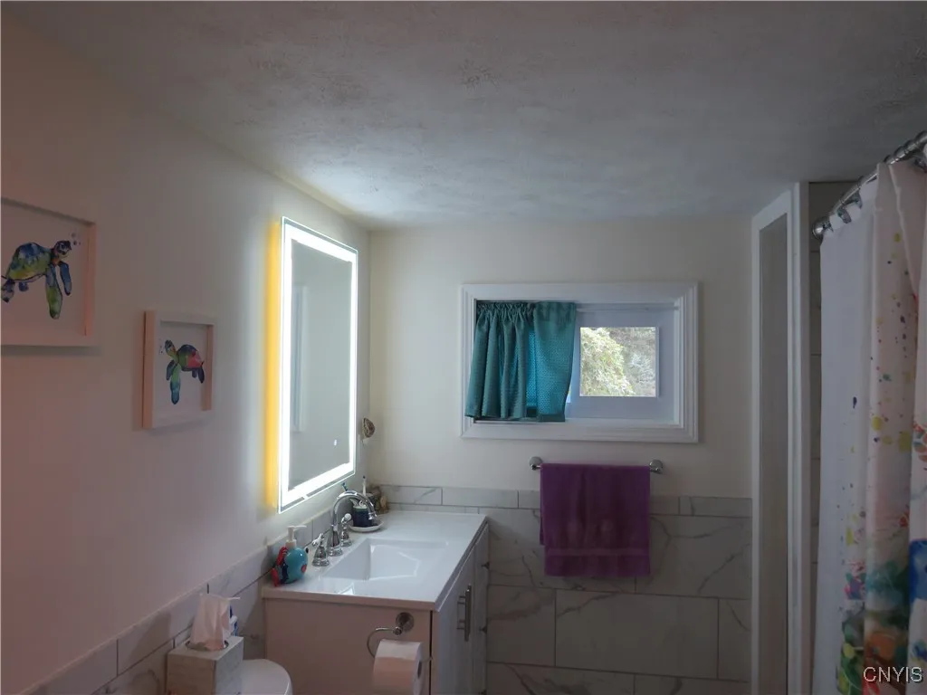 1196 Upp Lenox Avenue, Oneida, New York 13421, Oneida, New York 13421, 4 Bedrooms Bedrooms, 9 Rooms Rooms,2 BathroomsBathrooms,Residential,For Sale,1196 Upp Lenox Avenue, Oneida, New York 13421,0,S1634537