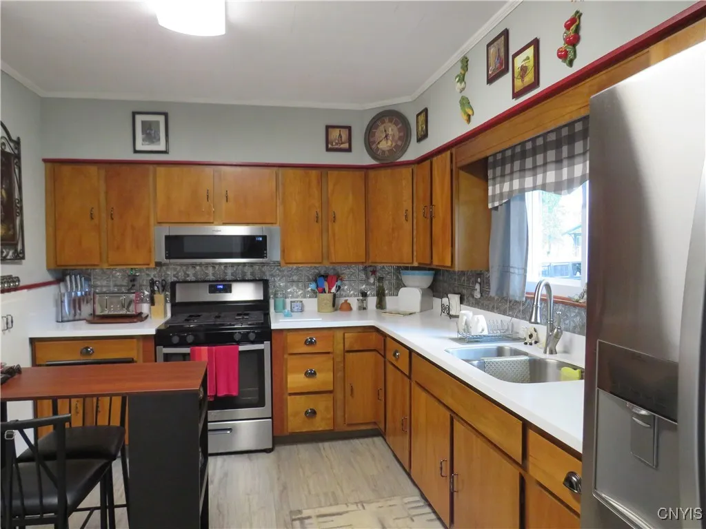 1196 Upp Lenox Avenue, Oneida, New York 13421, Oneida, New York 13421, 4 Bedrooms Bedrooms, 9 Rooms Rooms,2 BathroomsBathrooms,Residential,For Sale,1196 Upp Lenox Avenue, Oneida, New York 13421,0,S1634537