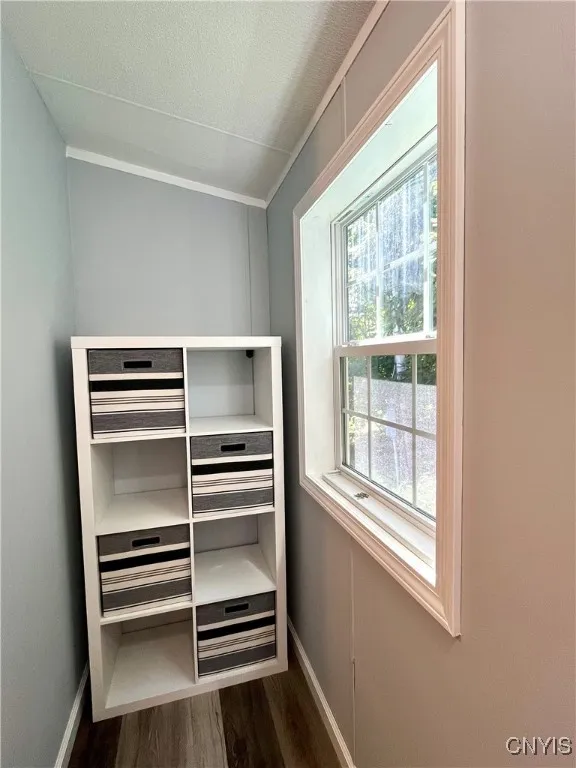 Adorable alcove for terrific storage options