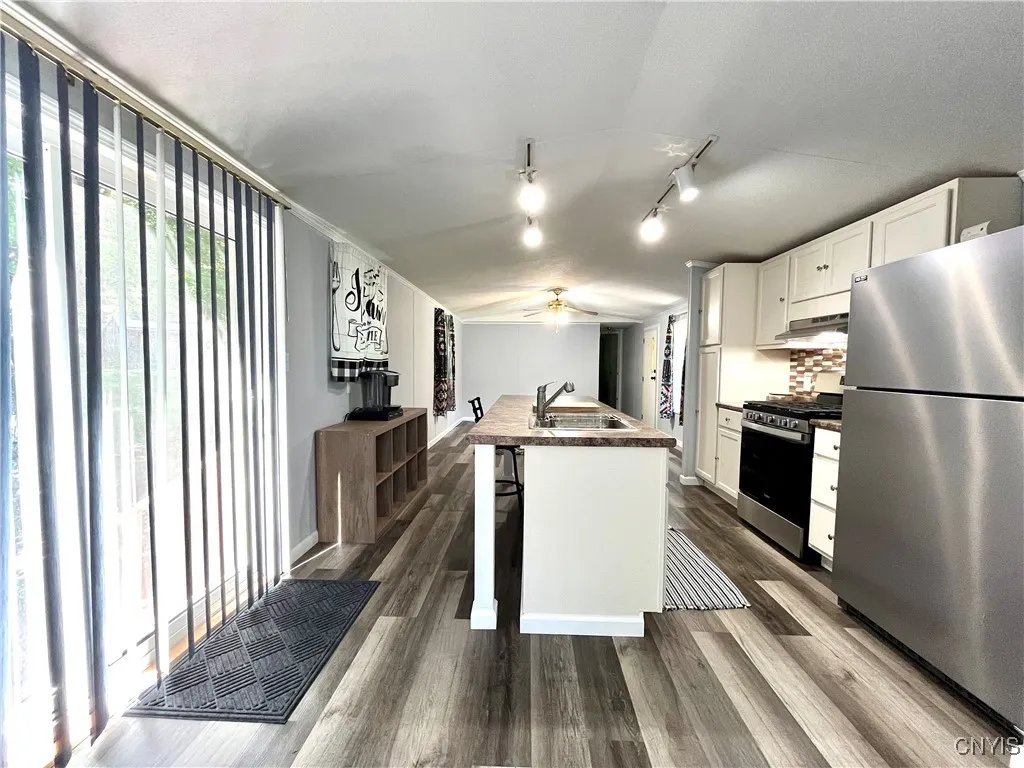 The kitchen is sparkling new!