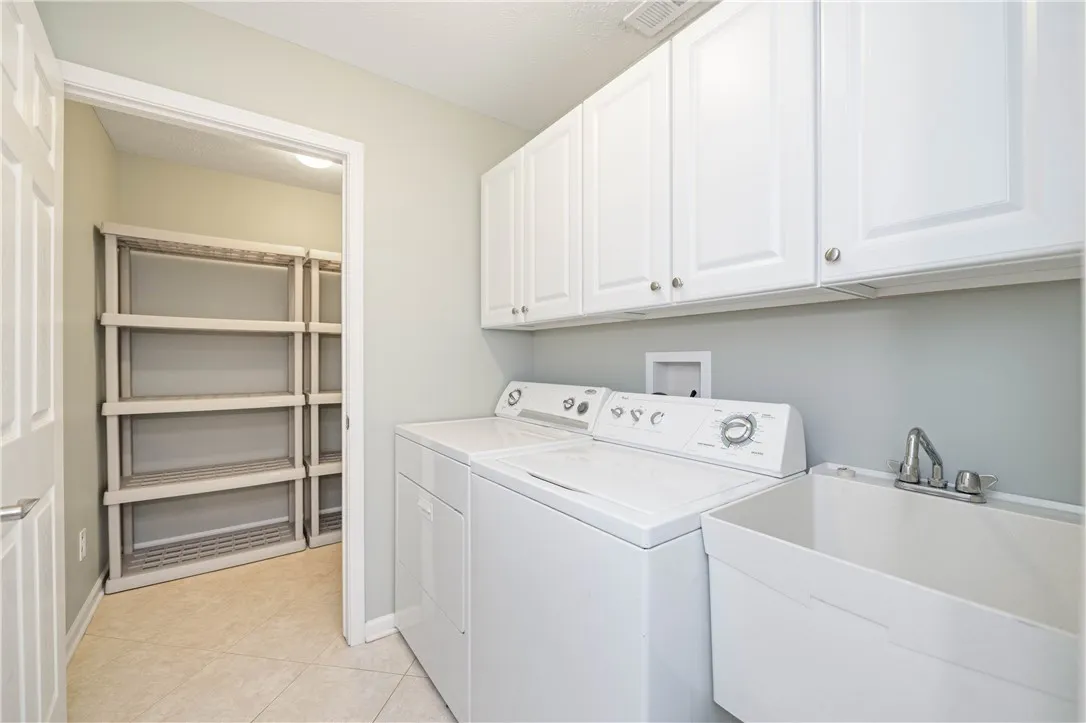 165 Maryview Drive, Penfield, New York 14580, Penfield, New York 14580, 3 Bedrooms Bedrooms, 6 Rooms Rooms,2 BathroomsBathrooms,Residential,For Sale,165 Maryview Drive, Penfield, New York 14580,0,R1634467